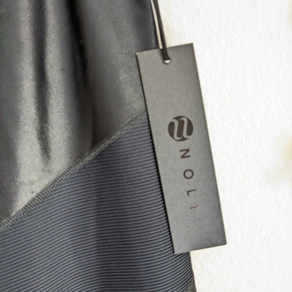 NOLI NWT Liquid Noto Black Leggings Women's Size Medium - Picture 6 of 8